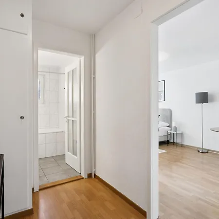 In The Heart Of - Crown 24 * زيورخ