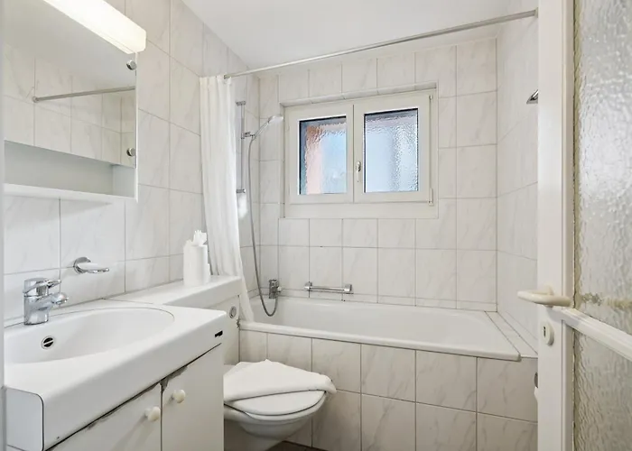 In The Heart Of - Crown 24 Zurich